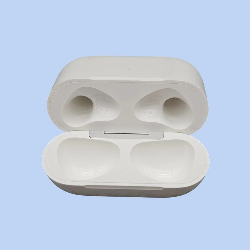Apple AirPods Pro 2nd Gen USB-C MagSafe Charging Case A2897 White Replacement